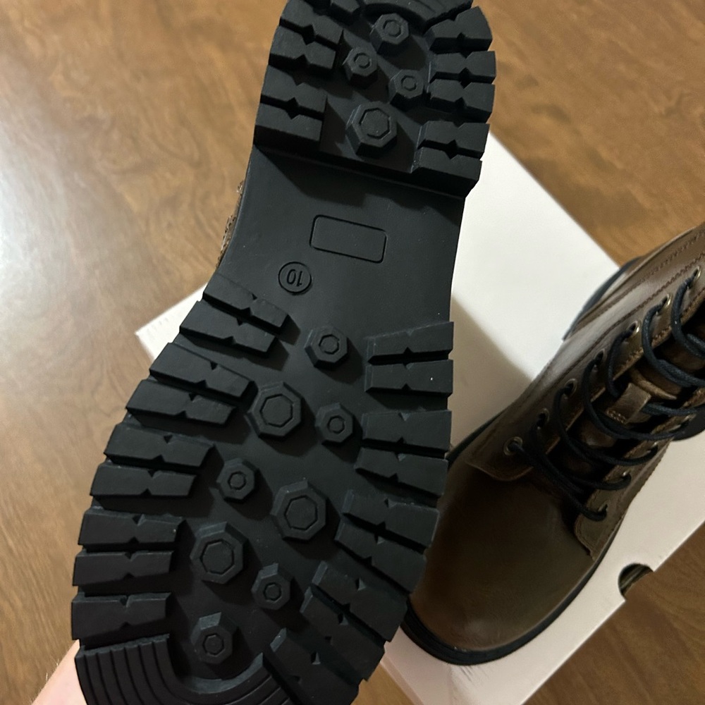 So boots 10 NWT - Picture 4 of 5